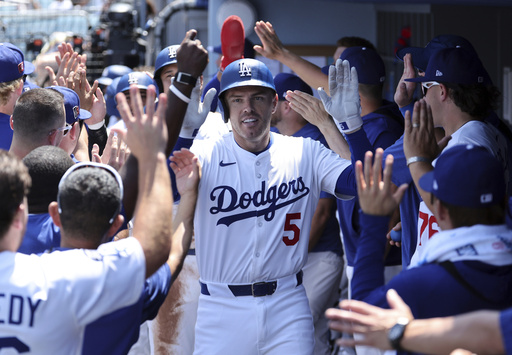 Jonrón de Betts impulsa a Dodgers 5-4 sobre Padres ampliando ventaja en la NL Oeste