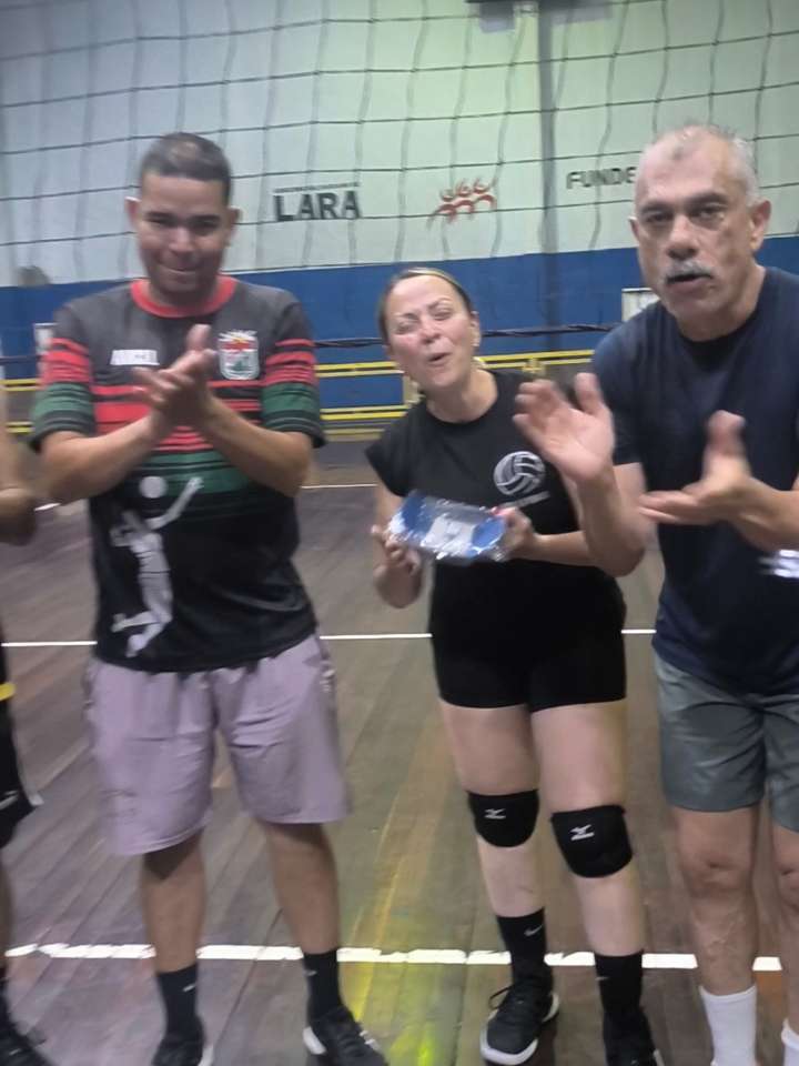 ¡Se contagian los clubes de voleibol!: ‘No Mercy» y «Abogadas» aportan nuevas luces para el Bertha Carrero
