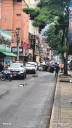Palo de agua provocó caída de poste en la avenida Bolívar