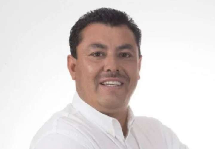 Grupo armado asesina a exalcalde de Las Minas y a su hijo