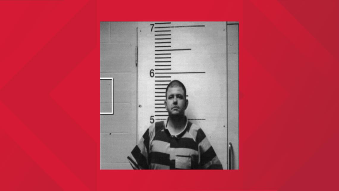 OFFICIALS: 'Armed and dangerous' Upshur County man dies from self-inflicted gunshot wound in Smith County