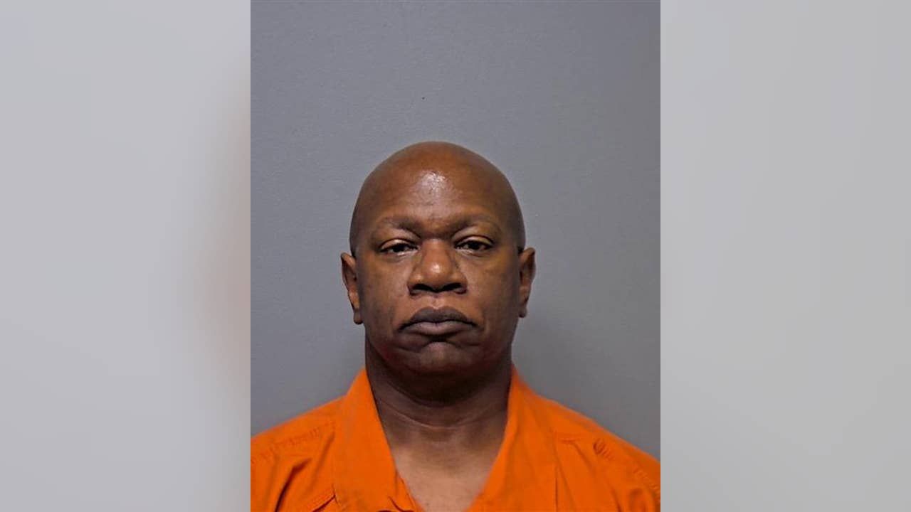 Former Indiana jail officer charged with trafficking contraband to inmate: officials