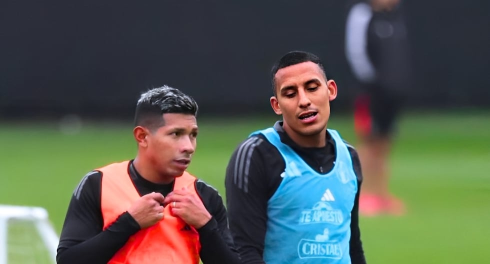 Selección peruana: Álex Valera y Edison Flores son desconvocados por esta razón [VIDEO] Delanteros de Universitario de Deportes fueron analizados por el cuerpo médico de la selección peruana y sendos 
