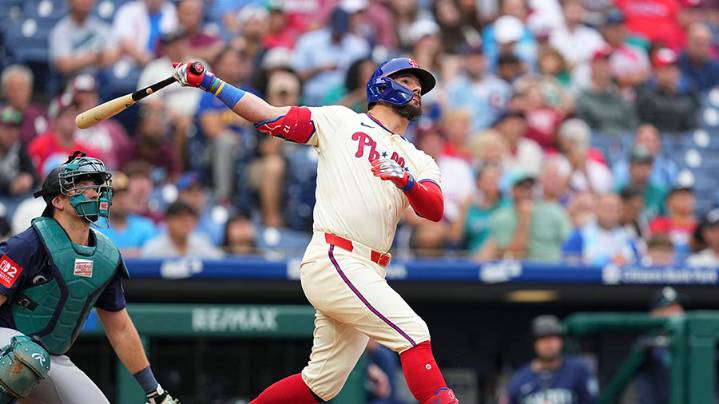 Turner, Schwarber lead Phillies to sweep of Seattle Mariners