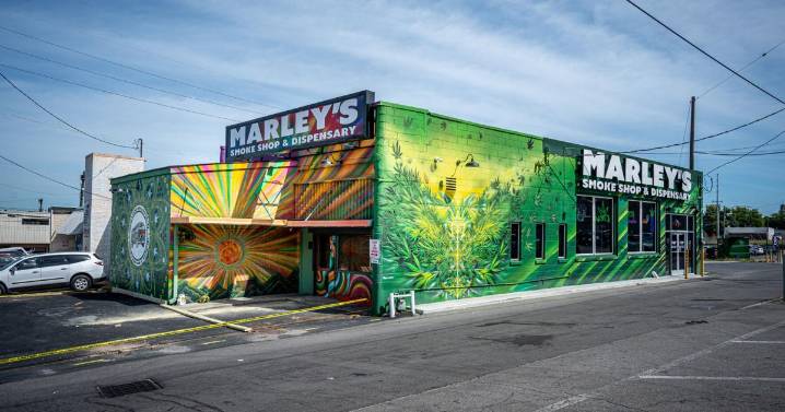 Midtown commercial building fetches $1.6M
