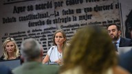 Aagesen reivindica el despliegue "sin precedentes" de medios del Estado en coordinación con las autonomías ante los incendios