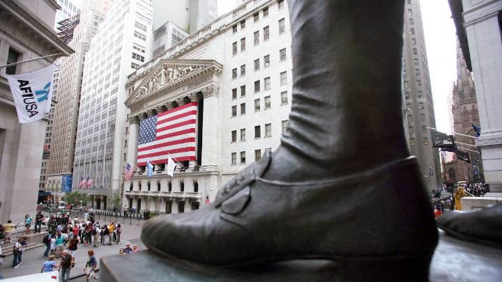 Wall Street: Nasdaq se desplomó tras la huida de los inversores de las acciones tecnológicas