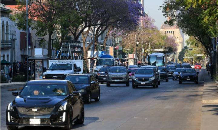 Quiénes deben tramitar el permiso para circular sin placas en CDMX