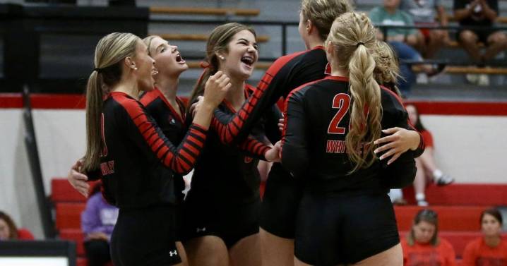 Lady Colonels stay perfect with sweep of South Laurel