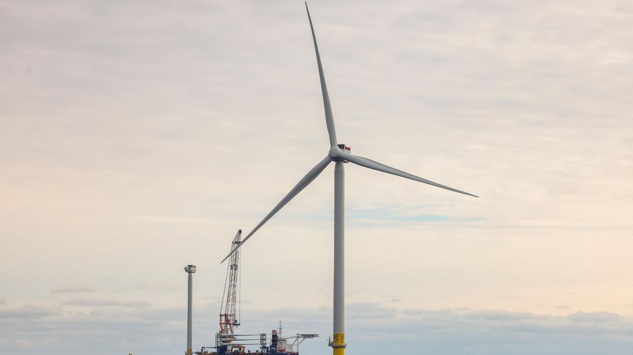 Trump halts Revolution Wind construction