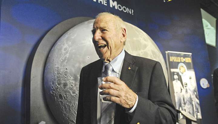 Jim Lovell, Apollo 13 astronaut, dies at 97