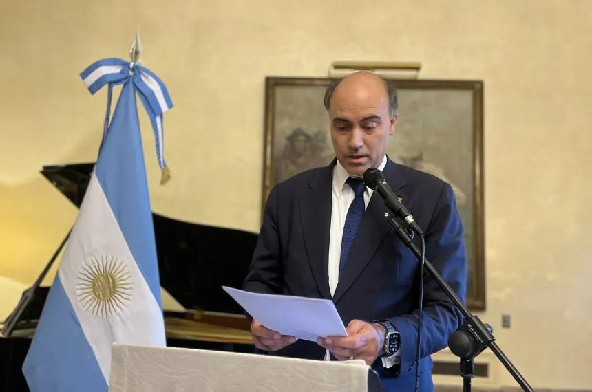 El embajador argentino en España en un acto en homenaje a San Martín: "¡Viva el Rey!"
