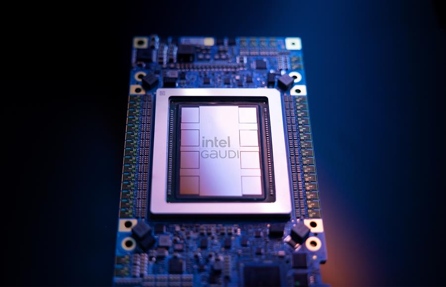Trump pide la dimisión del consejero delegado de Intel por "conflicto" de intereses