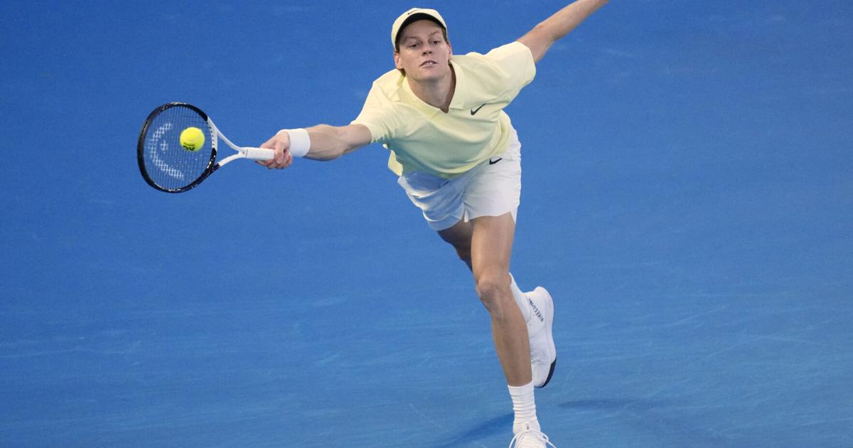 Los campeones de Wimbledon, Jannik Sinner e Iga Swiatek inician el Abierto de Estados Unidos