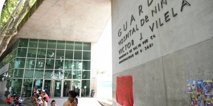 Qué reveló el informe médico sobre la muerte de una nena en Rosario que ingresó al hospital con convulsiones y lesiones