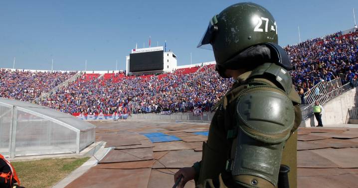 Carabineros creará nueva unidad de inteligencia para control de orden público con foco en eventos de fútbol