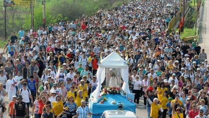 Peregrinación a San Nicolás: la provincia salió al cruce de los organizadores de la caminata