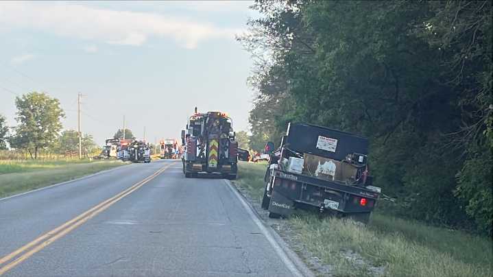 2 dead after crash, road closure now back open in Muskogee County