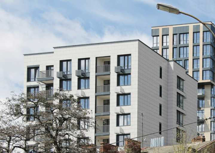 Seattle’s Steady Recovery: Equity Residential Sees Tech Giants Drive Return