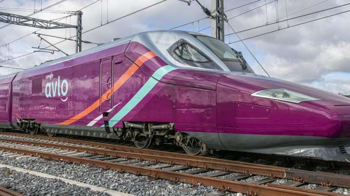 Renfe retira los trenes Avlo de la línea Madrid-Barcelona y los sustituye por AVE