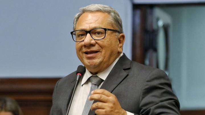 Carlos Anderson renuncia irrevocablemente a Perú Moderno y deja en crisis a la agrupación