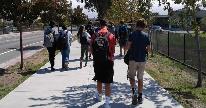 Miedo a ICE: Padres indocumentados toman medidas para proteger a sus hijos en el regreso a clases