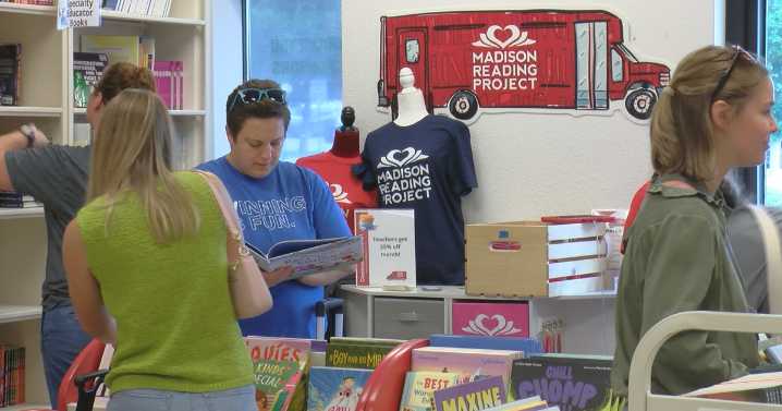 Madison organization looks to fill teachers' libraries and wishlists
