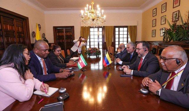 Venezuela sostuvo productivos encuentros con cancilleres de Brasil y Suriname