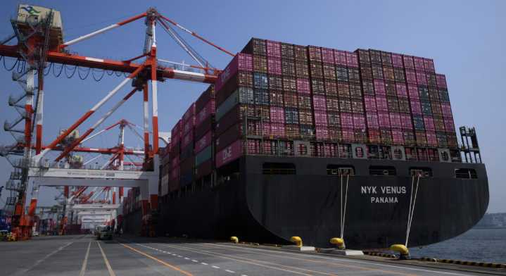 Anticipan impacto al comercio global en 2026 por aranceles