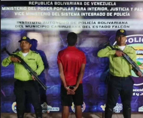 Detenido sujeto que amenazó a su madre con un cuchillo