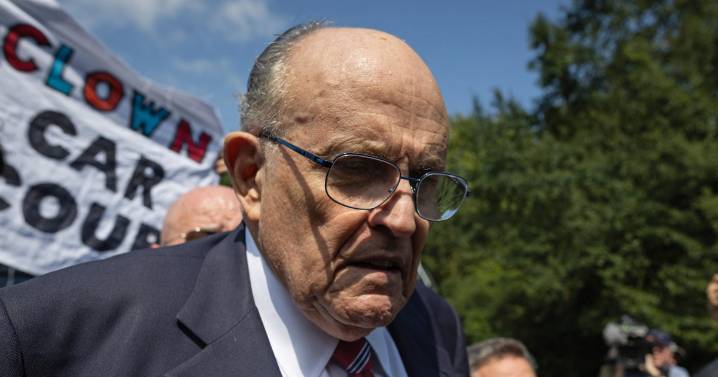 El exalcalde de Nueva York, Rudy Giuliani, gravemente herido en un accidente