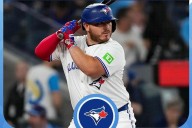 Kirk vuelve a brillar y guía el triunfo de Toronto sobre Pittsburgh