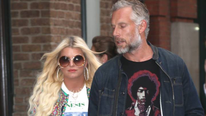 Jessica Simpson reunites with Eric Johnson at sister's concert