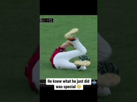 WHAT A CATCH 😱
