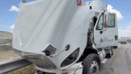 Colapsan choques vía a Torreón; deja doble accidente cuantiosos daños