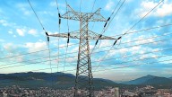 ¿Cómo se vela por el suministro eléctrico en zonas afectadas por incendios?