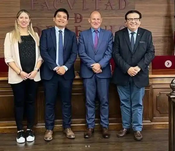 El foco del escándalo en la justicia federal se centra en un juez con fuertes vínculos universitarios