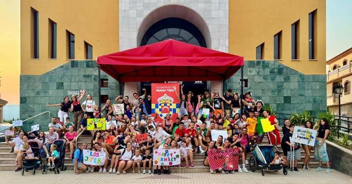 Pistas, pruebas y premios: cientos de jóvenes de Huétor Tájar participan en una gran gymkhana urbana