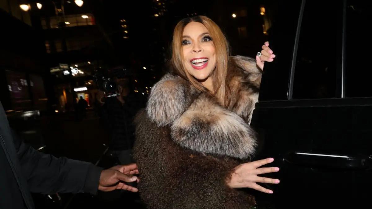 'What Is She Wearing?': Wendy Williams’ Generosity Goes Viral, But Fans Get Distracted By Her Clothes