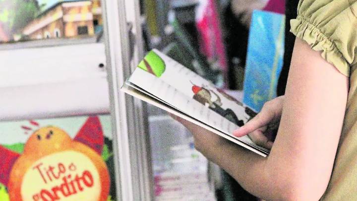 ¿Cómo acercar a infantes a la lectura? No desesperarse y no obligar, algunas de las claves para lograrlo, dice mediadora