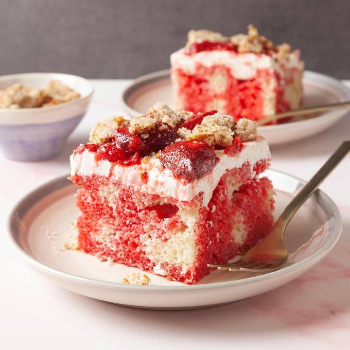 Strawberry Pretzel Salad Poke Cake Recipe: How to Make It