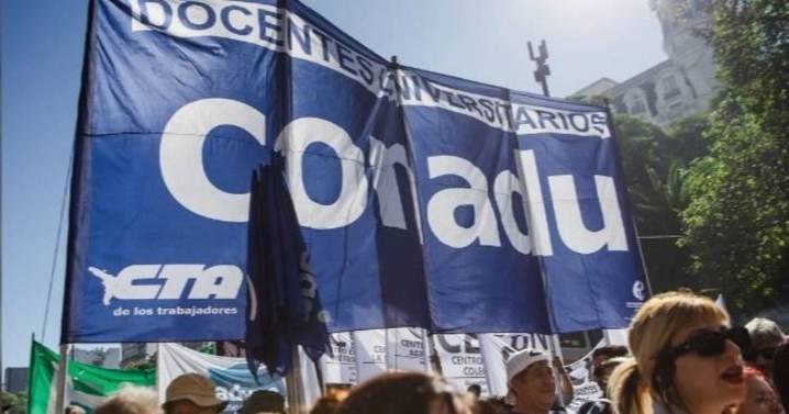 CONADU inicia un plan de lucha con protestas de 48 horas semanales hasta septiembre