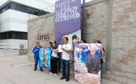 Crematorio Plenitud: familiares de víctimas se manifiestan frente a Fiscalía de Chihuahua con tendedero de cartas e imágenes; "es algo muy triste"