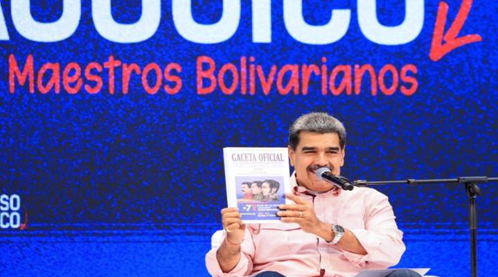 Maduro propone transformar el modelo educativo para construir una nueva sociedad
