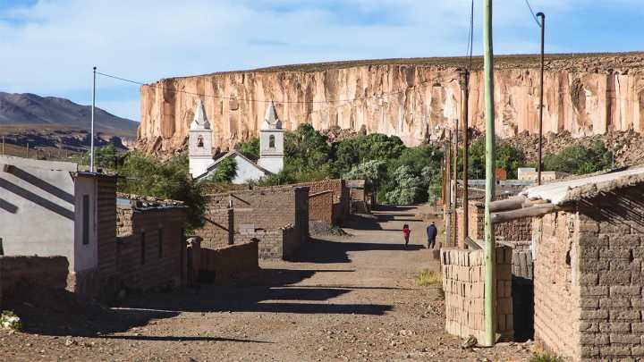 Un tesoro en el norte: el pueblo jujeño que combina arte rupestre y paisajes únicos