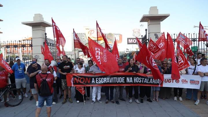 Trabajadores de la hostelería coruñesa protestan por el bloqueo del convenio