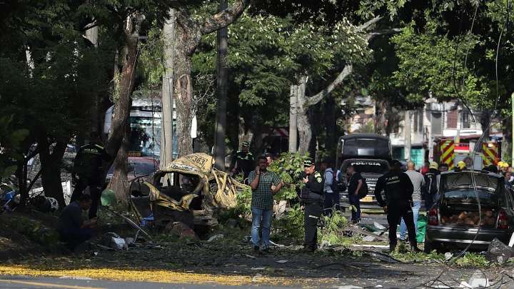 Al menos 13 muertos y 44 heridos por ataque a helicóptero policial y bomba en Colombia