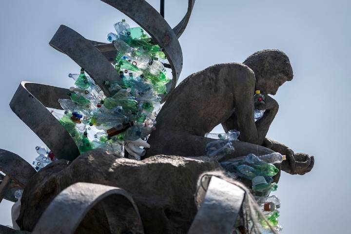 New draft of global plastics treaty scraps production cap