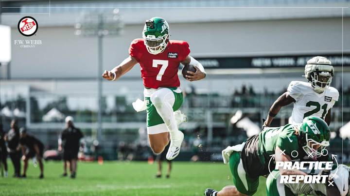 Jets Green & White Scrimmage Report | Justin Fields and Jets Record Ground Gains in 'Pseudo-Scrimmage'
