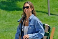 Jessica Alba Wore a Denim Jacket and $310 Ballet Flats, Get the Look